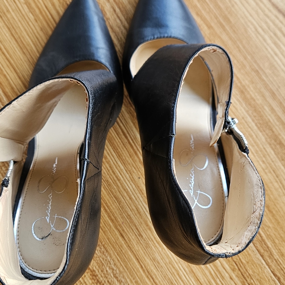 Jessica Simpson Black Women's Heels With Side Zip Size 7.5 - Picture 3 of 15